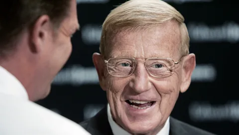 Lou Holtz